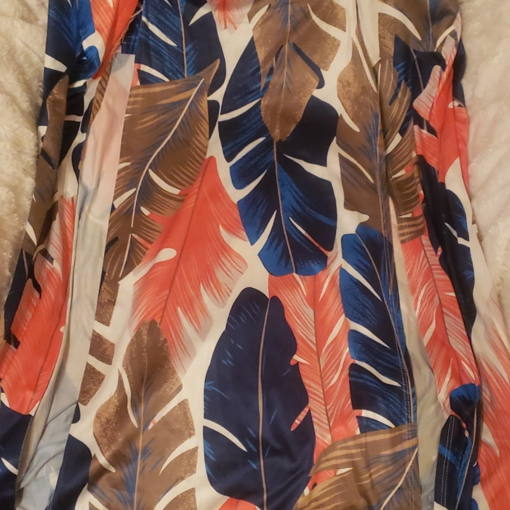 Dress - Picture 2 of 2